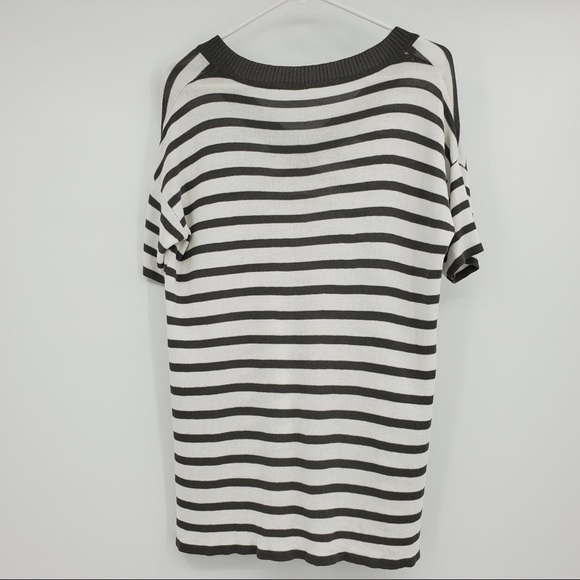 Wishlist Grey White Striped Top V Neck Casual CUte - Picture 4 of 4
